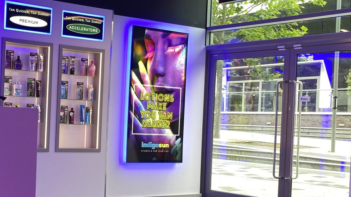 UK’s largest sunbed chain opens its first London branch Business Mondays