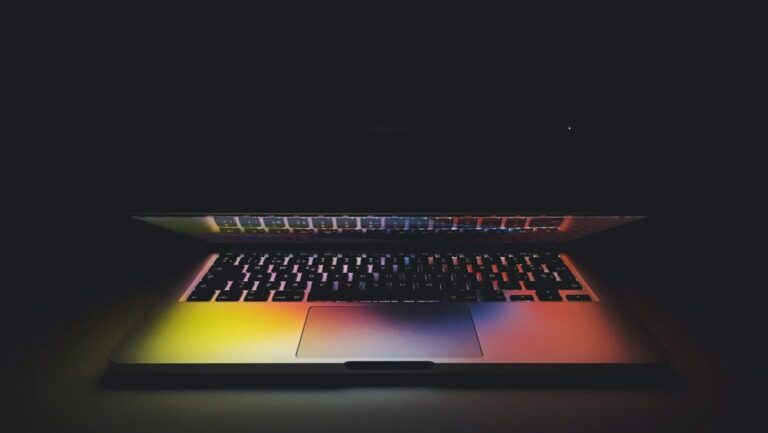 Photo by Daniel Cañibano - Unsplash